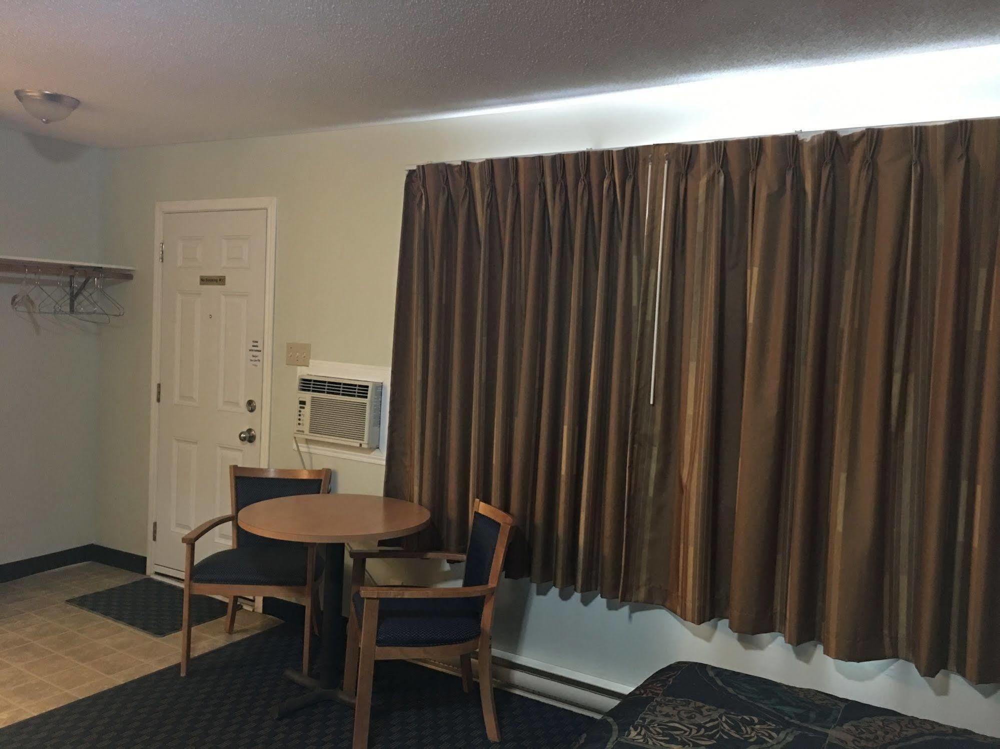 Westway Inn Motel Neepawa Extérieur photo