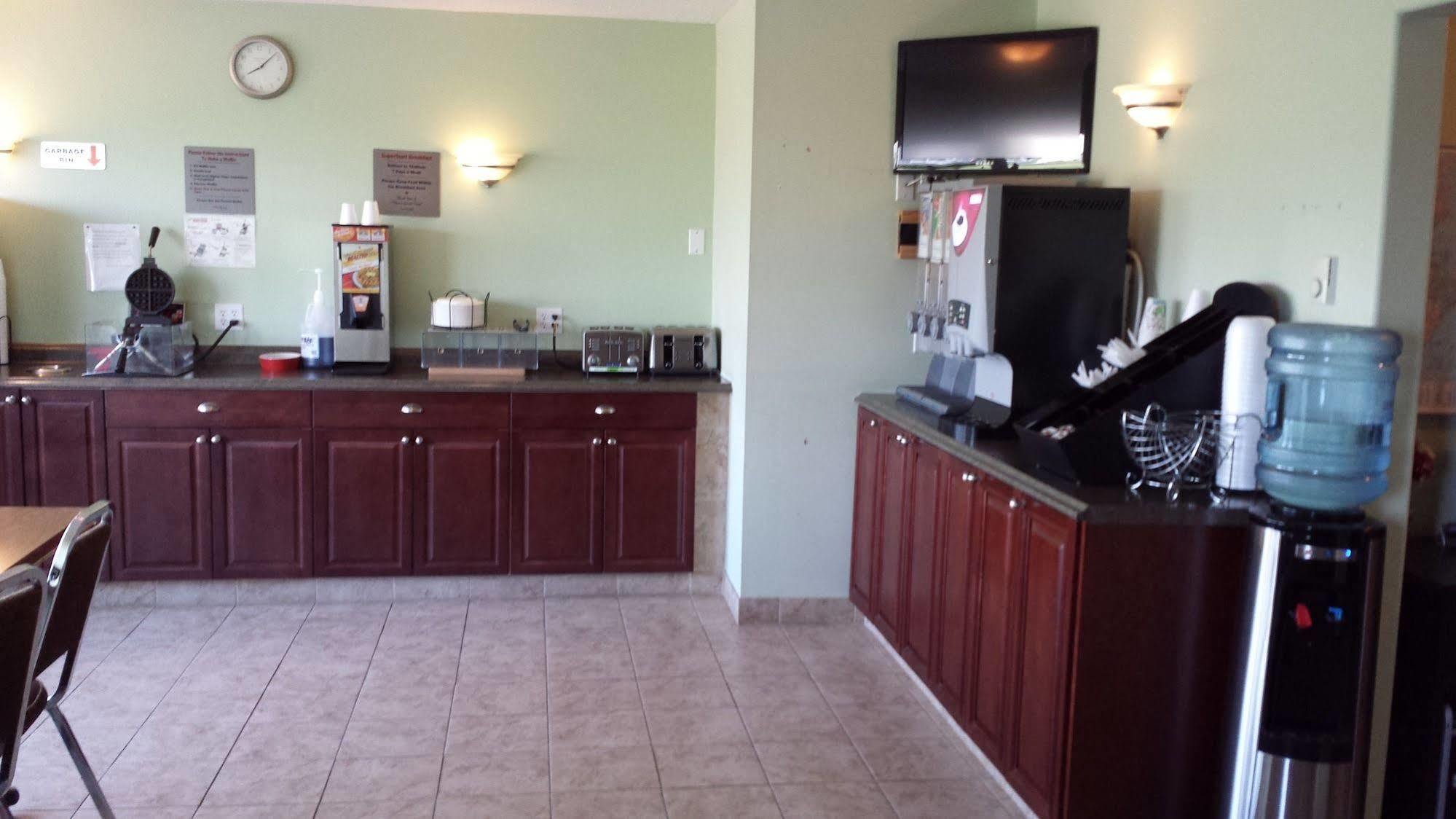 Westway Inn Motel Neepawa Extérieur photo