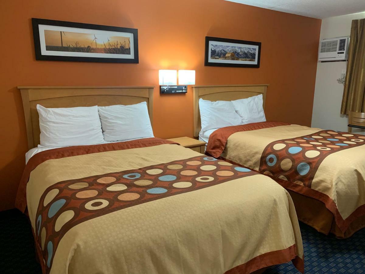 Westway Inn Motel Neepawa Extérieur photo